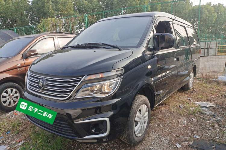 Used FORTHING Lingzhi 2022 M5L 1.6L Utility Model 7 Seats
