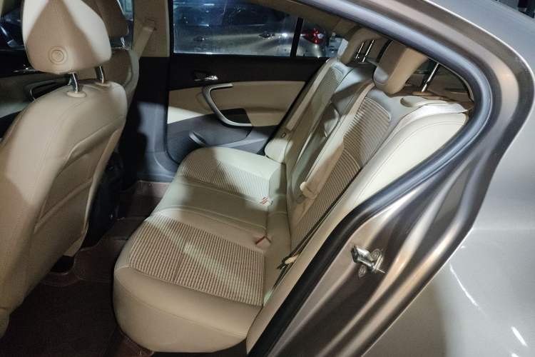 Used Buick Regal 2014 2.0L Leading Fashion Edition