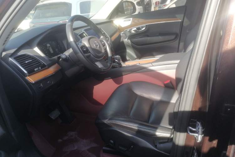 Used Volvo XC90 2018 T5 Zhiyi Edition 7-Seater
