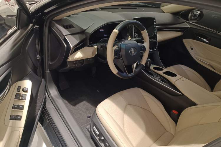 Used Toyota Avalon 2019 Dual-Engine 2.5L Luxury Edition China VI Standard
