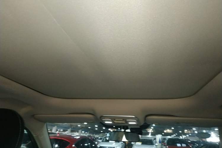 Used Geely Auto Emgrand X7 Sport 2018 1.8TD Automatic Two-Wheel Drive Smart Connect 4G Internet Edition
