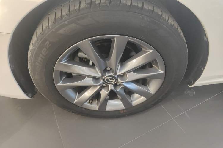 Used Mazda Atenza 2020 2.0L Blue Sky Luxury Edition
