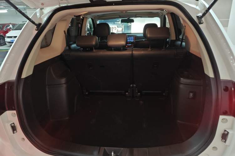 Used Mitsubishi Outlander 2019 2.0L Two-Wheel Drive Comfort Edition 5 Seats China V Standard