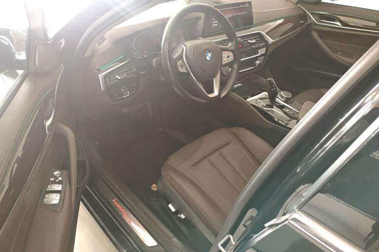 Used BMW 5 Series 2020 525Li Luxury Package
