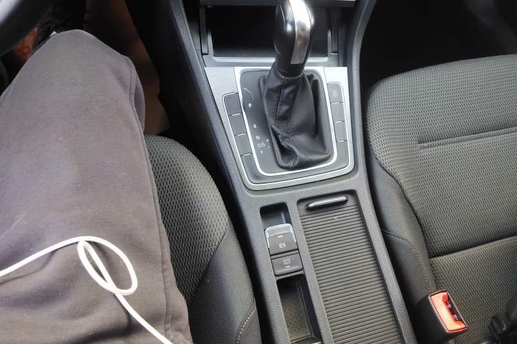 Used Volkswagen Golf 2015 1.6L Automatic Comfort Model
