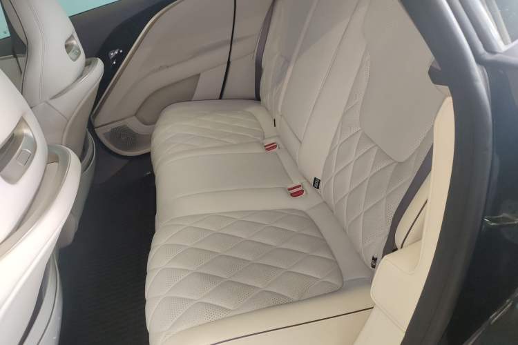 Used  11 2025 Ultra Pure Electric Rear-Wheel Drive Edition