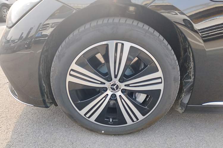 Used Mercedes-Benz EQE 2025 500 4MATIC Pioneer Edition