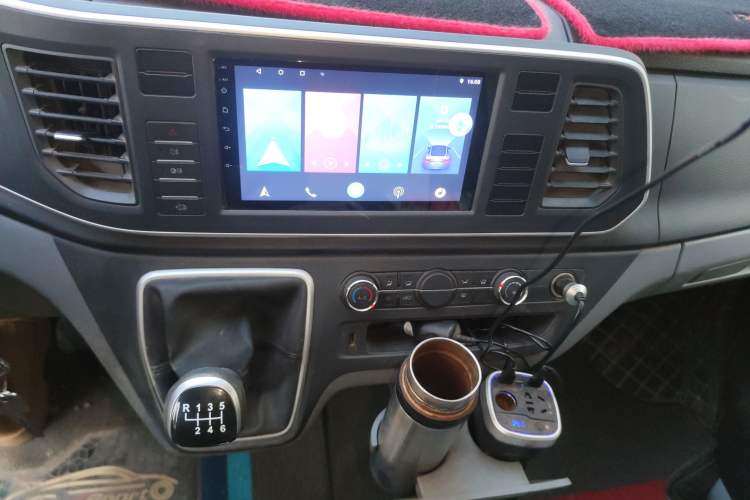 Used SAIC MAXUS Xintu V80 2023 2.0T Manual Classic Aoyuntong Power Version Short Wheelbase Mid-Height 5/6-Seater