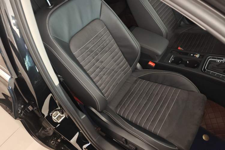 Used Volkswagen Magotan 2020 330TSI DSG Luxury Edition
