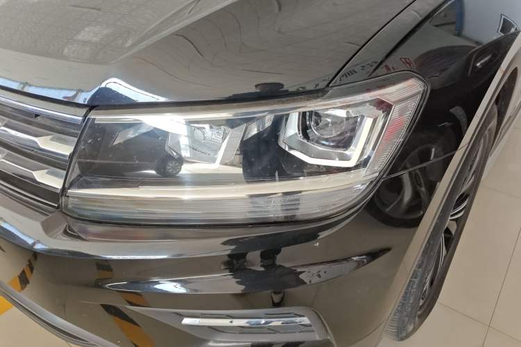 Used Volkswagen Tiguan L 2021 330TSI Automatic Two-Wheel Drive Smart Edition
