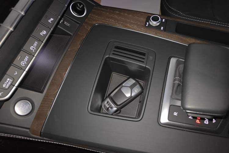 Used Audi Q5L 2022 40T Luxury Elegant Model