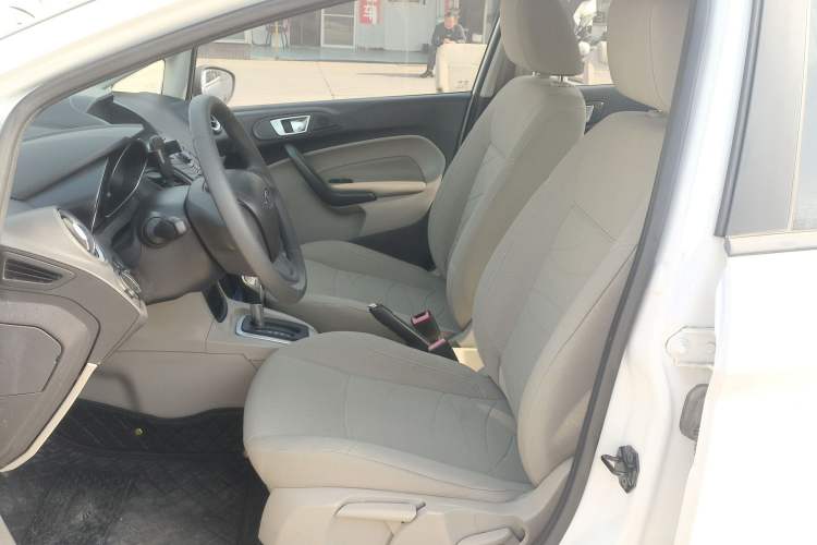 Used Ford Fiesta 2013 Sedan 1.5L Automatic Fashion Edition