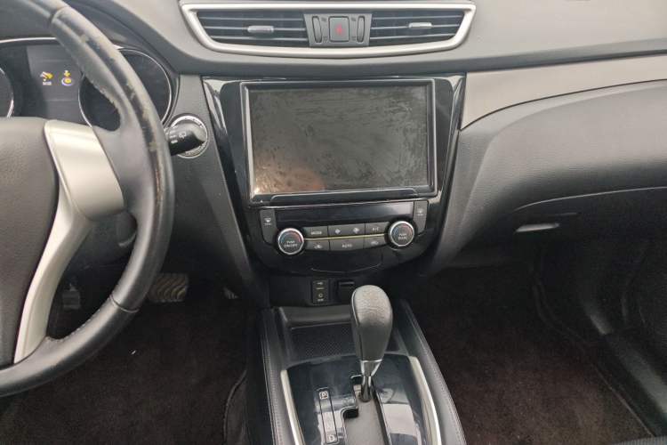 Used Nissan X-Trail 2014 2.0L CVT Comfort Edition 2WD
