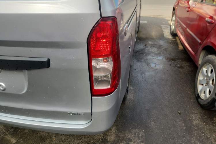 Used Wuling Rongguang V 2015 1.2L Practical Model