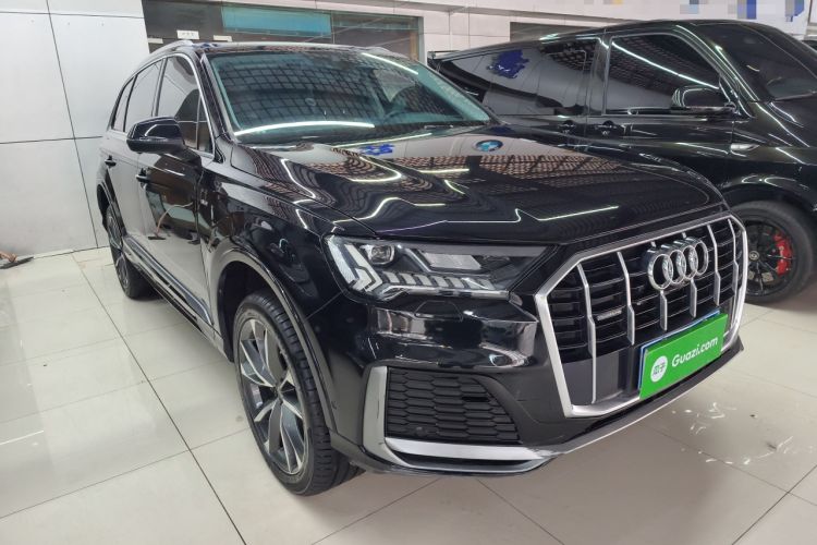 Used Audi Q7 2020 55 TFSI quattro S line sports model