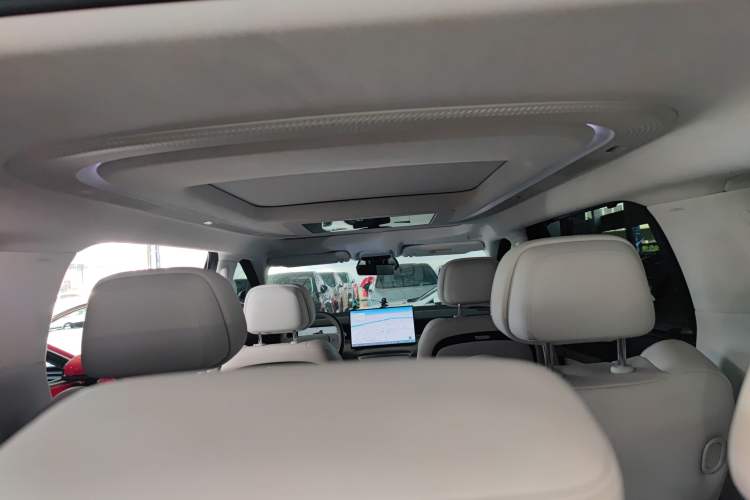 Used XPeng X9 2024 702 Ultra-Long Range Max