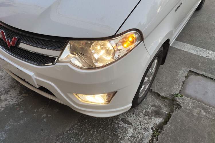 Used Wuling Hongguang 2014 1.5L S Standard Version
