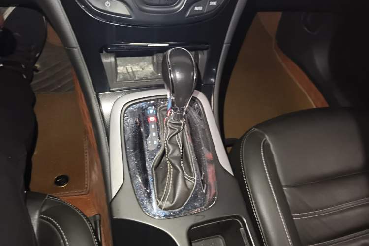 Used Buick Regal 2014 1.6T Fashionable Tech Edition
