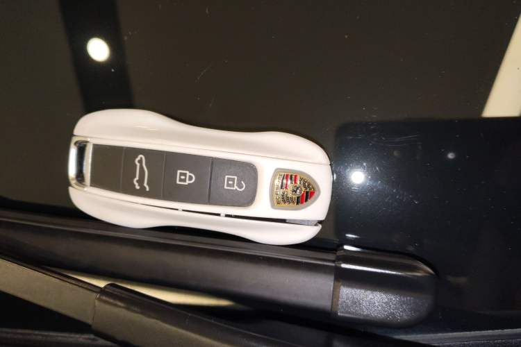 Used Porsche Cayenne E-Hybrid 2023 Cayenne E-Hybrid 2.0T Platinum Edition