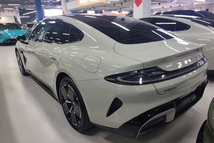 Used  SU7 2024 Rear-Drive Long-Range Intelligent Driving Version