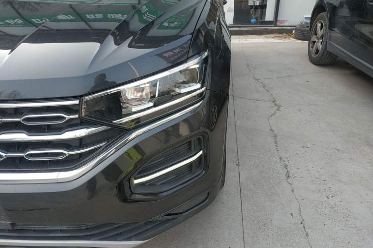 Used Volkswagen Tayron 2020 330TSI Two-Wheel Drive Luxury Smart Connectivity Version
