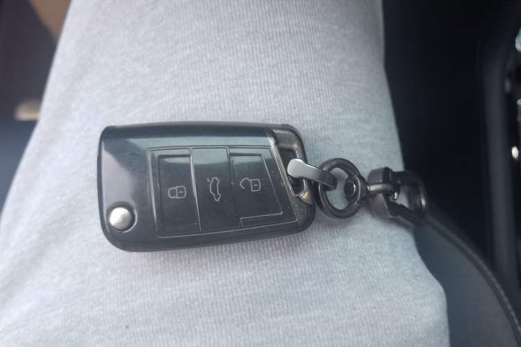 Used Volkswagen Tharu 2024 300TSI Two-Wheel-Drive Full Moon Edition
