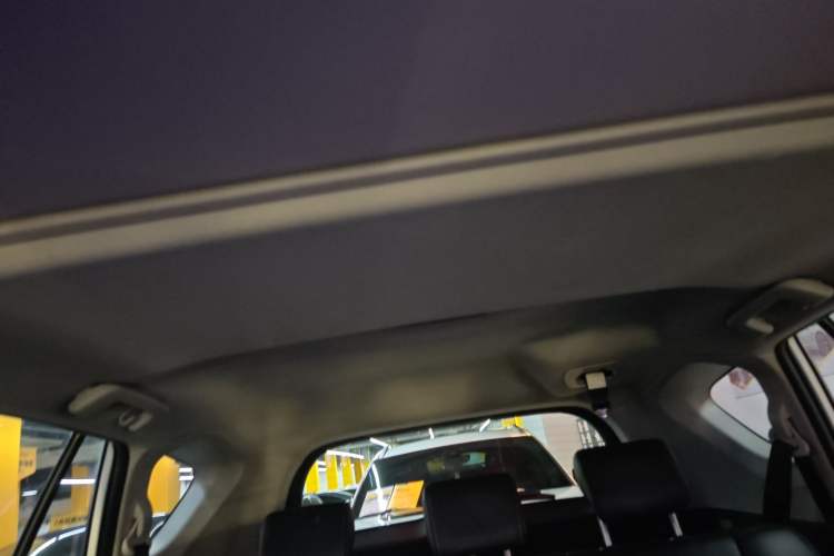 Used Toyota RAV4 2019 2.0L CVT Two-Wheel Drive Fashion X Limited Edition China V Standard
