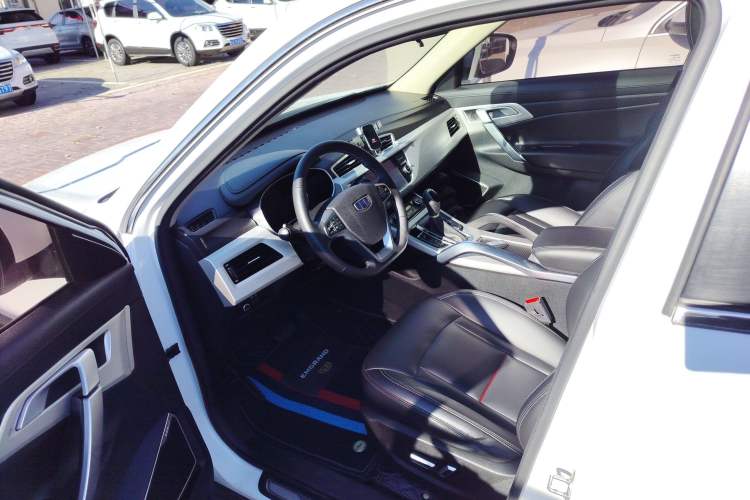 Used Geely Auto Emgrand X7 Sport 2018 1.8TD Automatic Two-Wheel Drive Smart Connect 4G Internet Edition