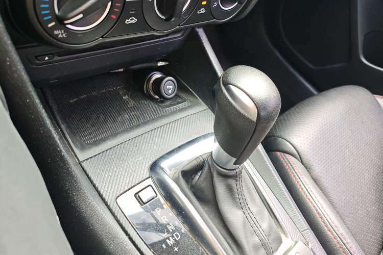 Used Mazda Mazda 3 Axela 2016 Sedan 1.5L Automatic Comfort Model