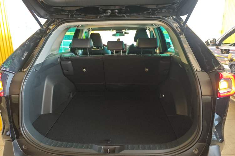 Used Toyota Wildlander 2020 2.0L CVT 4x4 Luxury Edition