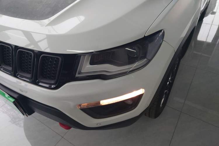 Used  Compass 2017 200TS Automatic High-Performance All-Wheel Drive Edition
