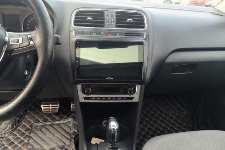 Used Volkswagen Polo 2014 1.6L Cross Polo Automatic
