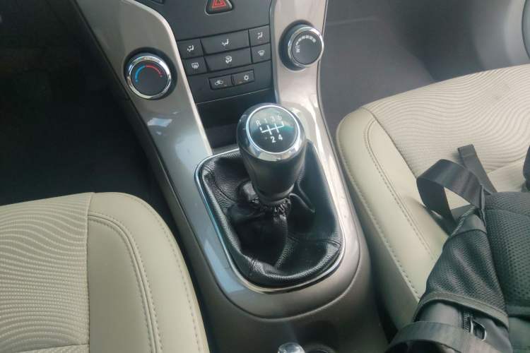 Used Chevrolet Cruze 2015 1.5L Classic SE MT
