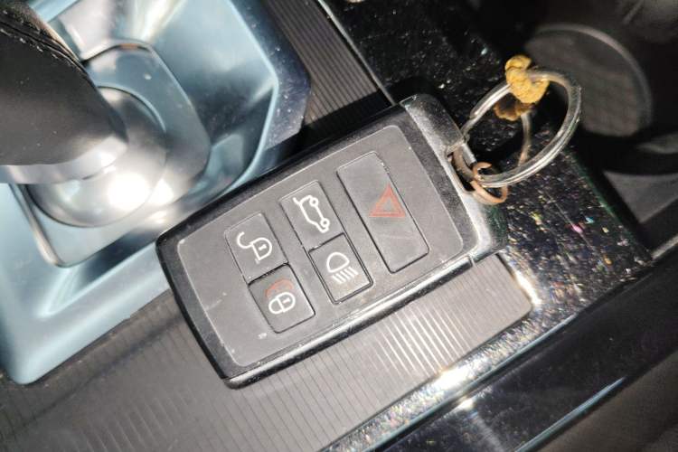 Used Land Rover Range Rover Evoque 2020 249 PS R-DYNAMIC S Black Edition Sport Version