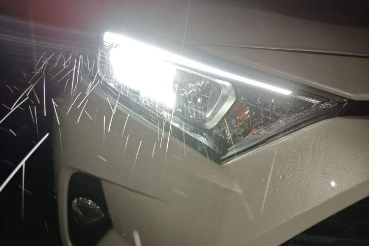 Used Toyota RAV4 2021 2.0L CVT Two-Wheel Drive Fashion Edition
