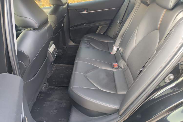 Used Toyota Camry 2019 Dual-Engine 2.5 HG Luxury Edition China VI Standard
