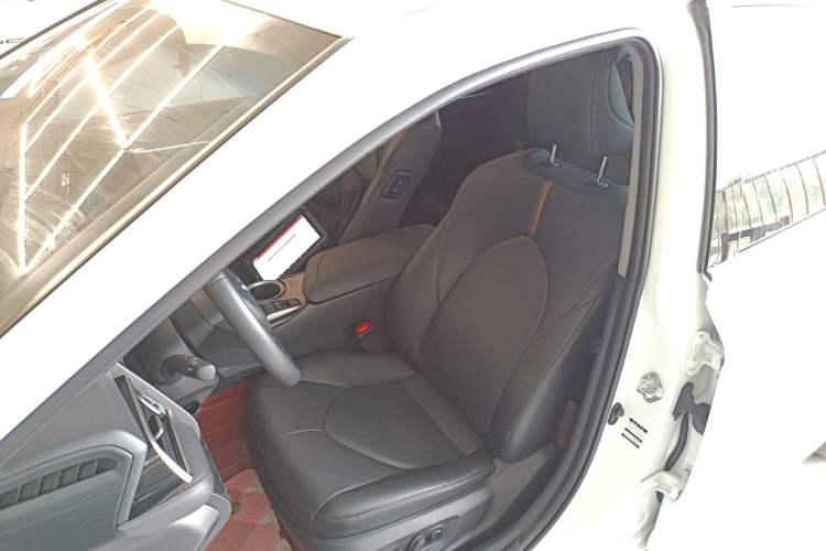 Used Toyota Camry 2021 Dual-Motor 2.5 HGVP Leading Edition
