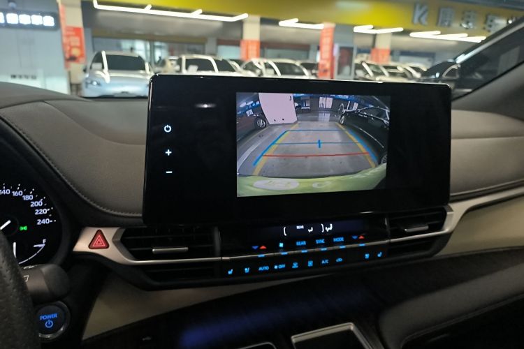 Used Toyota Sienna 2021 2.5L Hybrid Premium Edition