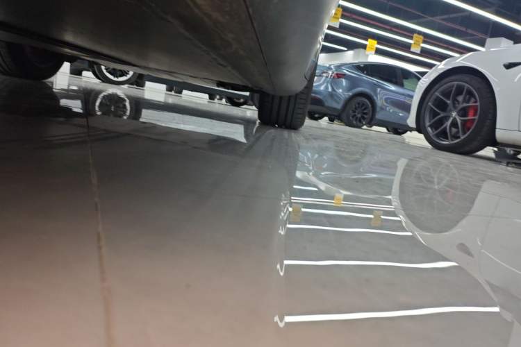 Used Tesla Model Y 2024 Long-Range All-Wheel-Drive Version
