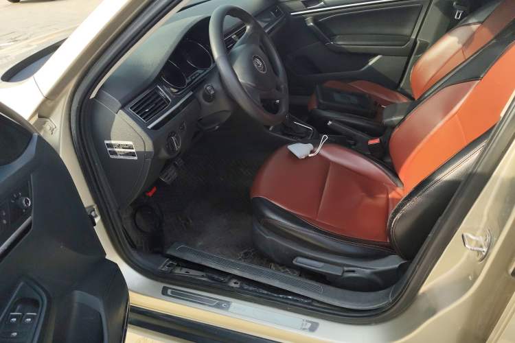 Used Volkswagen C-TREK 2017 1.6L Automatic Comfort Model
