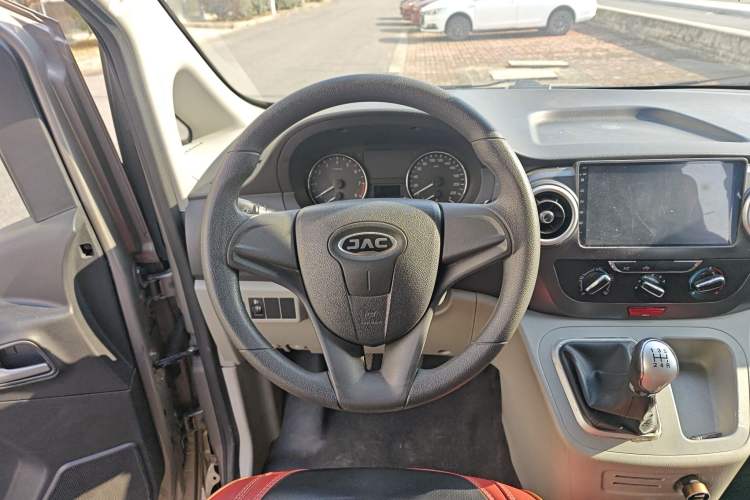 Used  M3 2018 1.6L Express Edition 5-seater