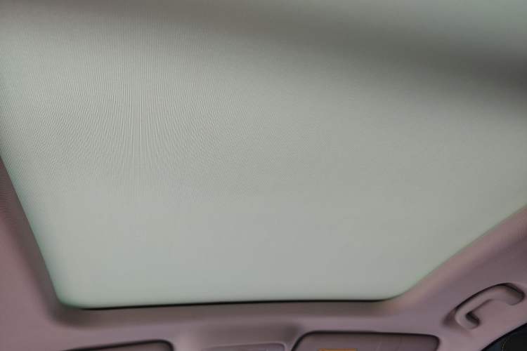 Used Roewe RX8 2018 30T Two-Wheel Drive Flagship Edition
