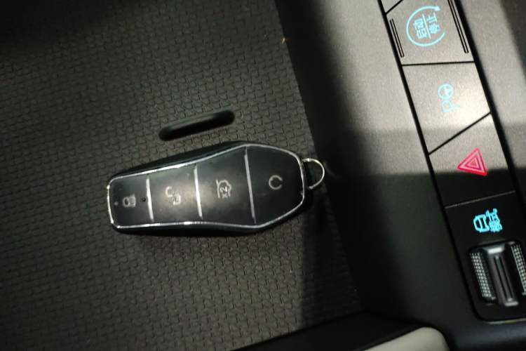 Used BYD Yuan UP 2025 Intelligent Driving Version 401 KM Dynamic Edition
