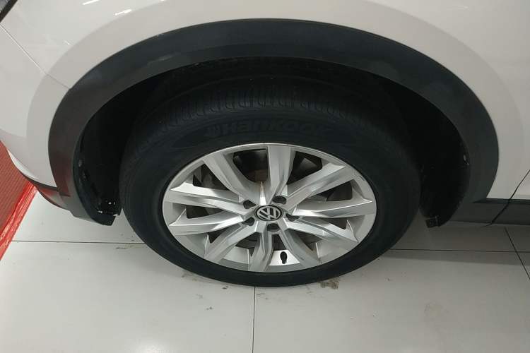 Used Volkswagen T-ROC 2019 230TSI DSG Two-Wheel-Drive Advanced Version China VI Standard
