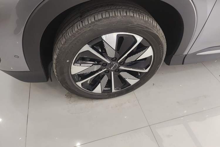 Used BYD Song PLUS New Energy 2025 EV 520km Premium Version
