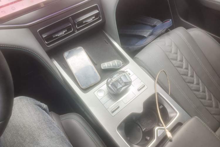 Used BYD Song L DM-i 2025 Intelligent Driving Version 160 km Beyond-Range Type
