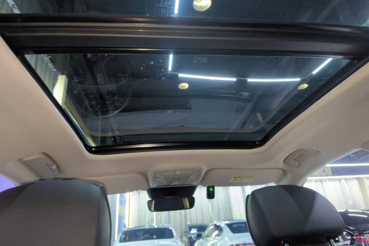 Used Hongqi HS5 2022 Revised Version 2.0T Smart Connect Flagship Edition
