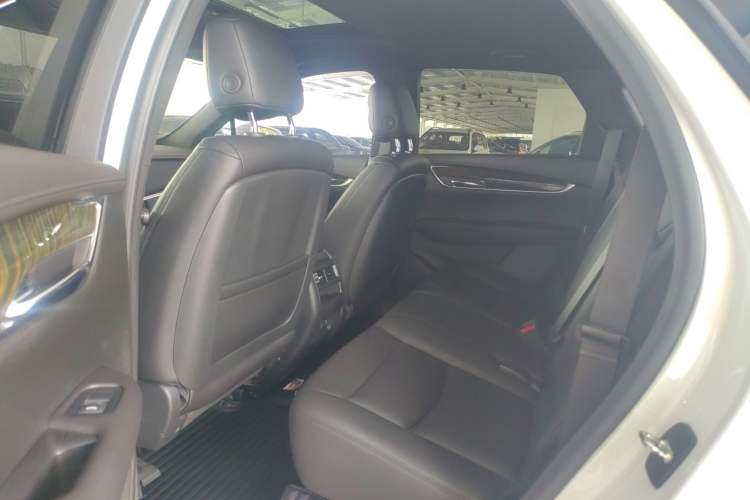 Used Cadillac XT5 2018 25T Tech Model
