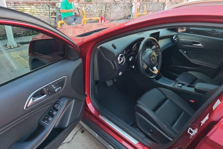 Used Mercedes-Benz GLA 2017 GLA 200 Fashion Model
