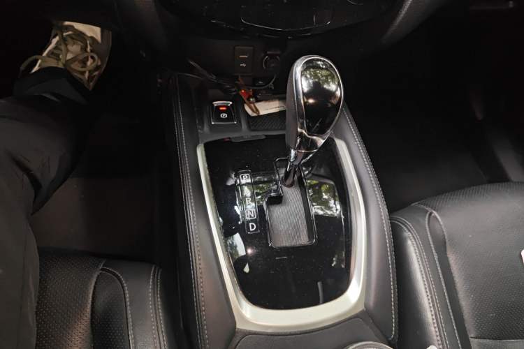 Used Nissan X-Trail 2019 2.5L CVT Smart Connect Luxury Edition 4WD
